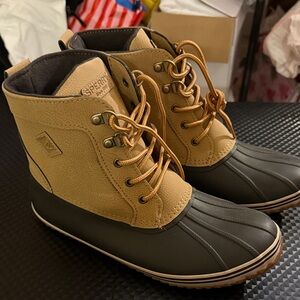 Sperry boy Tan and Gray Boots